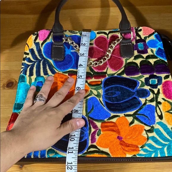 ‼️ BRIGHT 💯% LEATHER HAND EMBROIDERED PURSE - Picture 8 of 15